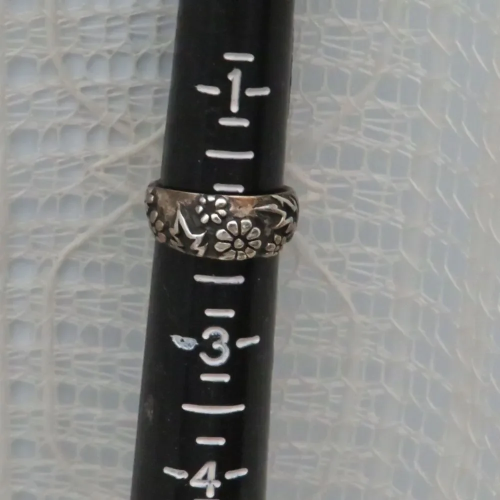 Vintage Silver Toned Toe Ring with Flower Adjustable Size 2-3, Summer Beach Wear